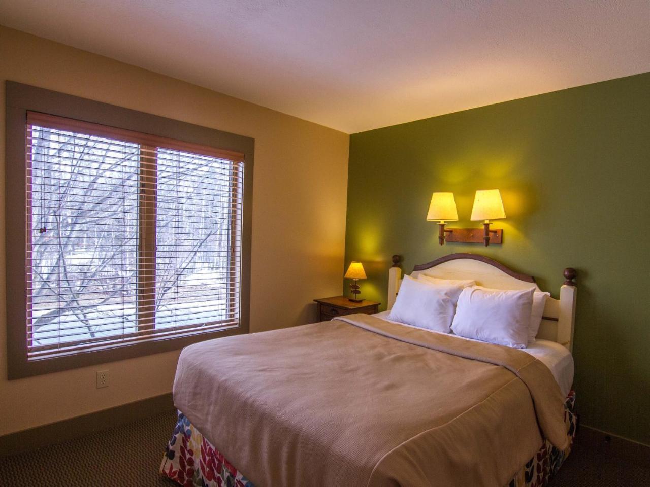 Spacious 2 Bed Condo At Crystal Mountain Resort Thompsonville Bagian luar foto