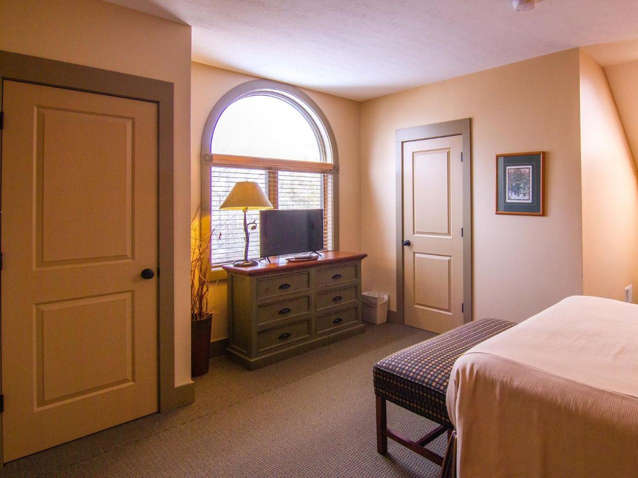 Spacious 2 Bed Condo At Crystal Mountain Resort Thompsonville Bagian luar foto
